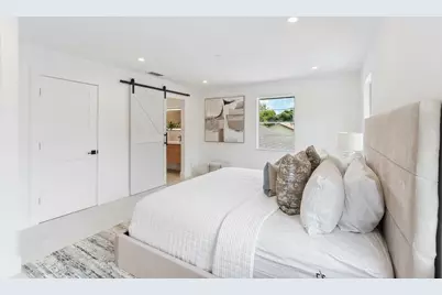 301 NW 78th Terrace, Plantation, FL 33324 - Photo 4