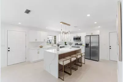 301 NW 78th Terrace, Plantation, FL 33324 - Photo 10