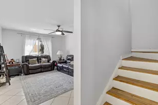 807 NW 91st Terrace NW, Plantation, FL 33324 - Photo 4