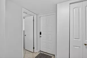 807 NW 91st Terrace NW, Plantation, FL 33324 - Photo 2