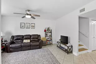 807 NW 91st Terrace NW, Plantation, FL 33324 - Photo 6