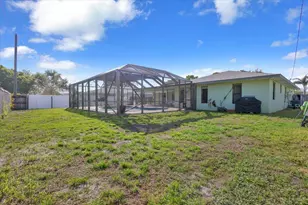 879 SE Carnival Ave, Port Saint Lucie, FL 34983 - Photo 20