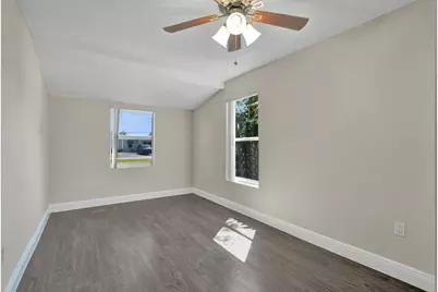 131 NE 51st Street, Oakland Park, FL 33334 - Photo 16