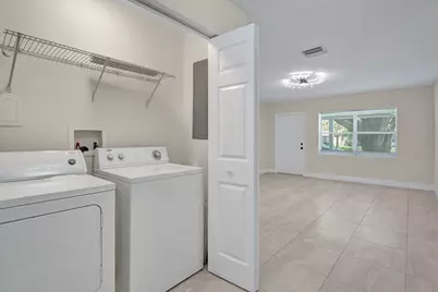 131 NE 51st Street, Oakland Park, FL 33334 - Photo 20