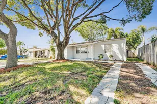 131 NE 51st St, Oakland Park, FL 33334 - Photo 2
