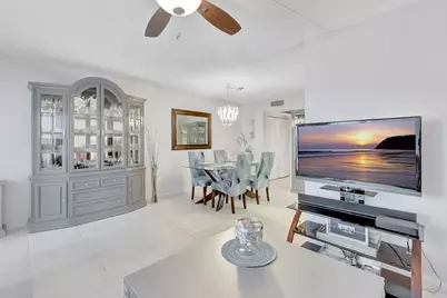 2051 Cambridge C, Deerfield Beach, FL 33442 - Photo 6