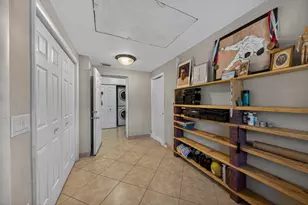 270 NE 42nd St, Oakland Park, FL 33334 - Photo 20