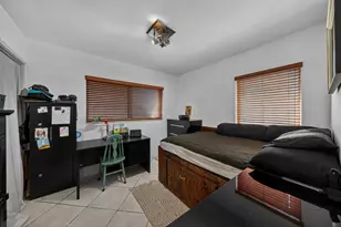 270 NE 42nd St, Oakland Park, FL 33334 - Photo 12