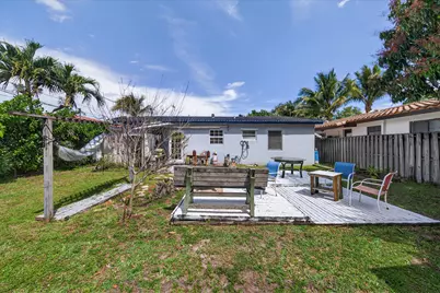 270 NE 42nd Street, Oakland Park, FL 33334 - Photo 24