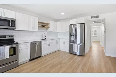 2005 Newport G, Deerfield Beach, FL 33442 - Photo 2