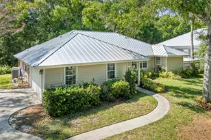 435 61st Ave, Vero Beach, FL 32968 - Photo 1