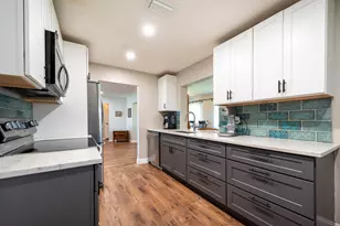 1651 NW 82nd Terrace, Plantation, FL 33322 - Photo 18