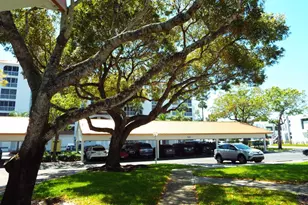 4128 W Palm Aire Dr, Pompano Beach, FL 33069 - Photo 18