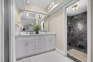 8730 Lake Dasha Terrace, Plantation, FL 33324 - Photo 20