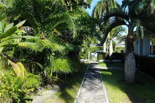 1406 Hayes St, Hollywood, FL 33020 - Photo 2