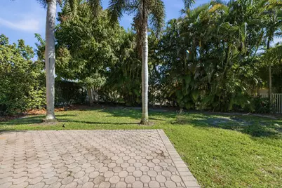 6334 Stonehurst Circle, Lake Worth, FL 33467 - Photo 28