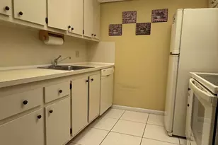 400 SW 134th Way, Pembroke Pines, FL 33027 - Photo 4