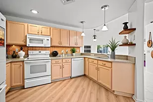 13285 Royale Sabal Ct, Delray Beach, FL 33484 - Photo 4