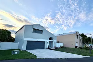 3 Kyle Way, Boynton Beach, FL 33426 - Photo 1