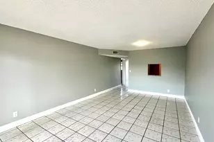 8040 N Colony Cir, Tamarac, FL 33321 - Photo 14