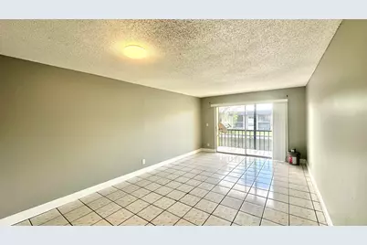 8040 N Colony Circle #Unit 207, Tamarac, FL 33321 - Photo 4