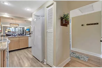 14 Royal Palm Way #102, Boca Raton, FL 33432 - Photo 10