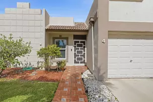 19000 Stewart Cir, Boca Raton, FL 33496 - Photo 4