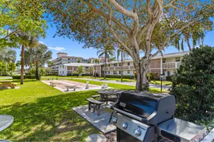 30 SE 13th St, Boca Raton, FL 33432 - Photo 22