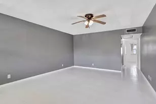 110 E Sheffield E, West Palm Beach, FL 33417 - Photo 4