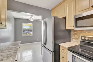 110 E Sheffield E, West Palm Beach, FL 33417 - Photo 6