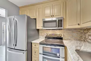 110 E Sheffield E, West Palm Beach, FL 33417 - Photo 8