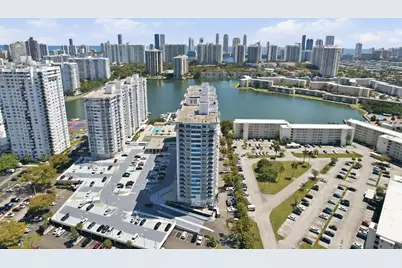 18011 Biscayne Boulevard #1502, Aventura, FL 33160 - Photo 32