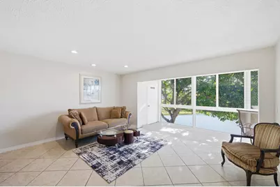 129 Piedmont C, Delray Beach, FL 33484 - Photo 4