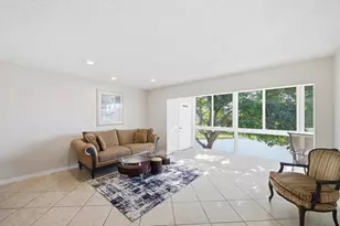 129 Piedmont C, Delray Beach, FL 33484 - Photo 4
