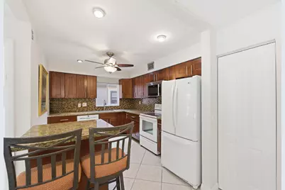129 Piedmont C, Delray Beach, FL 33484 - Photo 12