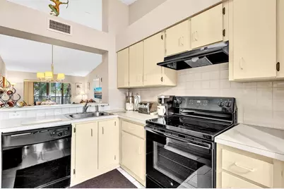 7235 S Devon Drive #209, Tamarac, FL 33321 - Photo 10