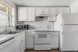 1638 Embassy Dr, West Palm Beach, FL 33401 - Photo 24