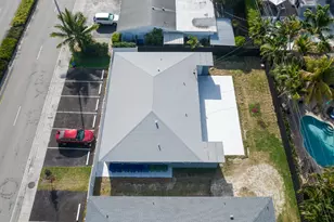 2009 NE 26th St, Wilton Manors, FL 33305 - Photo 10