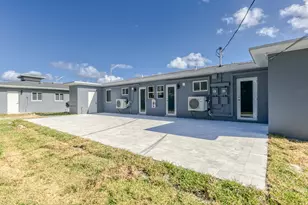 2009 NE 26th St, Wilton Manors, FL 33305 - Photo 16