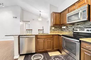 3083 N Oakland Forest Dr, Oakland Park, FL 33309 - Photo 4