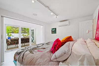 349 NE 29th Street, Wilton Manors, FL 33334 - Photo 22