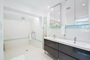 349 NE 29th St, Wilton Manors, FL 33334 - Photo 18