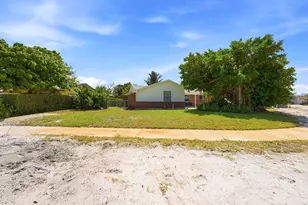 1509 W Rd, West Palm Beach, FL 33403 - Photo 4