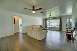 132 NW 10th Ct, Boynton Beach, FL 33426 - Photo 2