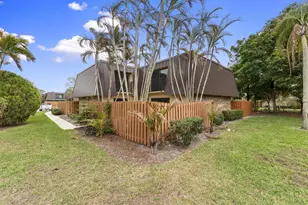 5675 SE Windsong Ln, Stuart, FL 34997 - Photo 2