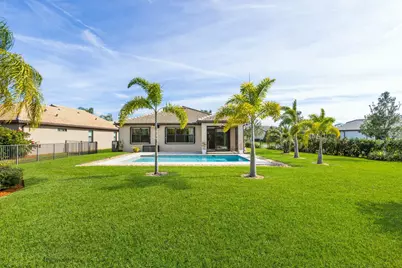 239 SE Courances Drive, Port Saint Lucie, FL 34984 - Photo 14