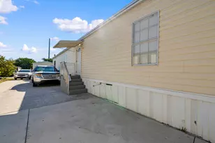 4905 NE 2nd Way, Pompano Beach, FL 33064 - Photo 2