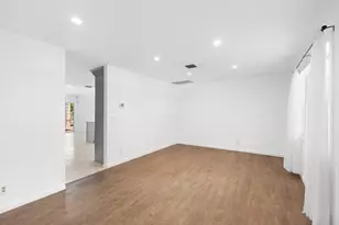 227 W Riverside Dr, Jupiter, FL 33469 - Photo 12