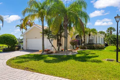 10907 SW Candlewood Road, Port Saint Lucie, FL 34987 - Photo 6