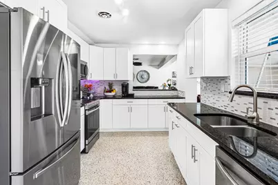 1603 Crest Drive, Lake Worth, FL 33461 - Photo 10